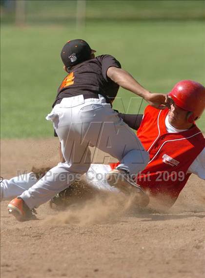 Thumbnail 2 in Vacaville vs. San Juan (Land Park Easter Tournament) photogallery.
