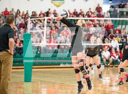 Thumbnail 2 in New Bremen vs. Fort Loramie (OHSAA D4 Regional Final) photogallery.