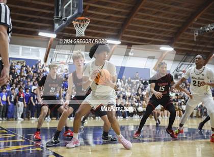 Thumbnail 3 in Notre Dame (SO) @ Harvard-Westlake photogallery.