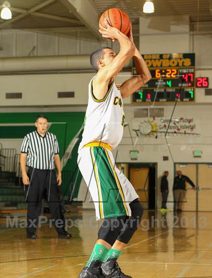 Thumbnail 3 in Newbury Park vs. Canyon (Canyon Classic) photogallery.