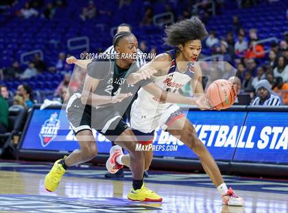 Thumbnail 2 in Veterans Memorial vs. Ellison (UIL 5A Basketball Semifinal) photogallery.