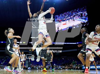 Thumbnail 2 in Veterans Memorial vs. Ellison (UIL 5A Basketball Semifinal) photogallery.