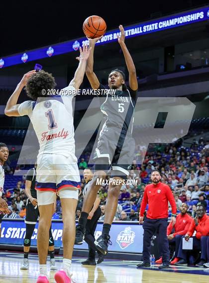 Thumbnail 1 in Veterans Memorial vs. Ellison (UIL 5A Basketball Semifinal) photogallery.