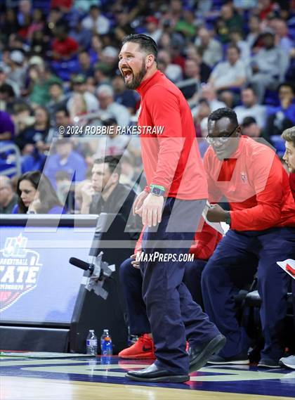 Thumbnail 2 in Veterans Memorial vs. Ellison (UIL 5A Basketball Semifinal) photogallery.