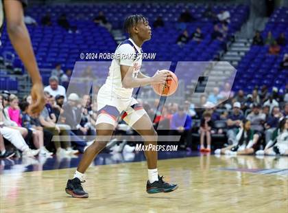 Thumbnail 2 in Veterans Memorial vs. Ellison (UIL 5A Basketball Semifinal) photogallery.
