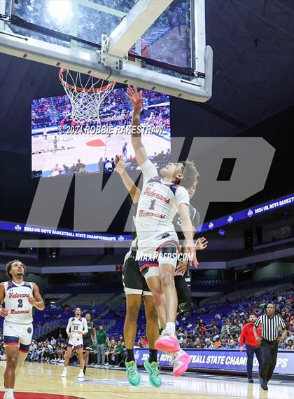 Thumbnail 2 in Veterans Memorial vs. Ellison (UIL 5A Basketball Semifinal) photogallery.