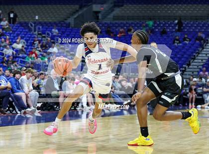 Thumbnail 2 in Veterans Memorial vs. Ellison (UIL 5A Basketball Semifinal) photogallery.