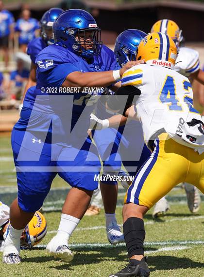 Thumbnail 2 in Kaiser @ Waimea (HHSAA Division 2 Round 1 Playoff) photogallery.
