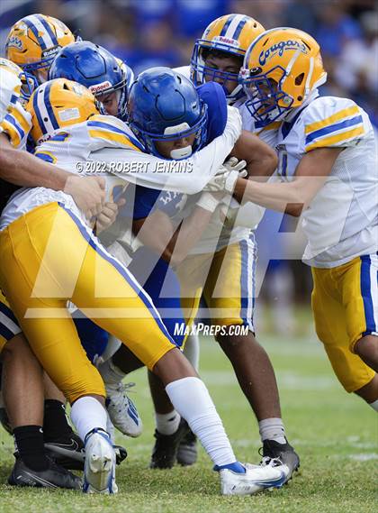 Thumbnail 2 in Kaiser @ Waimea (HHSAA Division 2 Round 1 Playoff) photogallery.