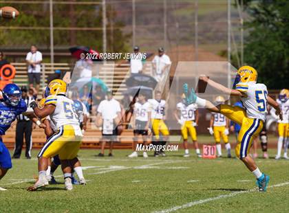 Thumbnail 3 in Kaiser @ Waimea (HHSAA Division 2 Round 1 Playoff) photogallery.