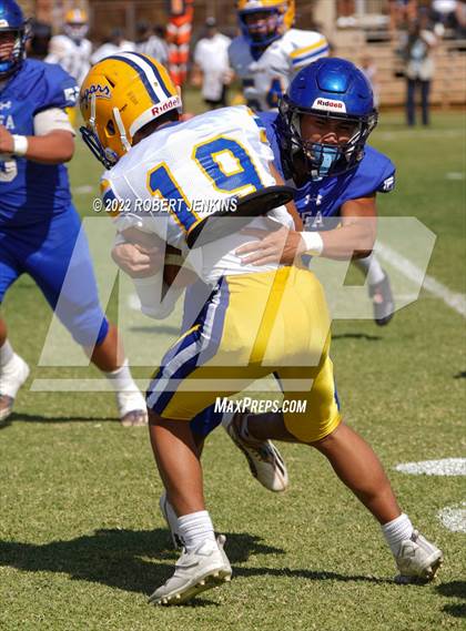 Thumbnail 3 in Kaiser @ Waimea (HHSAA Division 2 Round 1 Playoff) photogallery.
