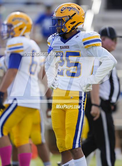Thumbnail 3 in Kaiser @ Waimea (HHSAA Division 2 Round 1 Playoff) photogallery.