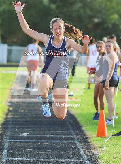 Thumbnail 3 in Springstead Invitational photogallery.