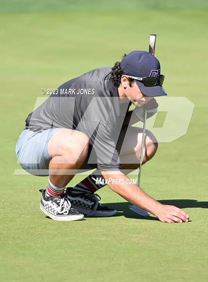 Thumbnail 2 in AIA Division III State Championship  photogallery.