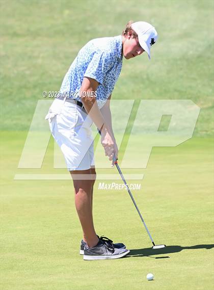 Thumbnail 3 in AIA Division III State Championship  photogallery.