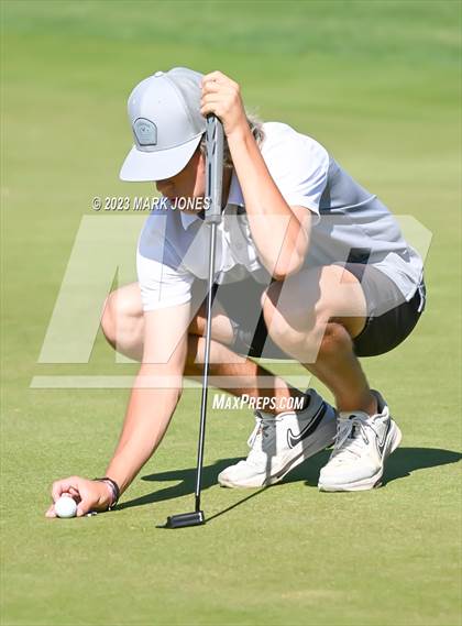 Thumbnail 3 in AIA Division III State Championship  photogallery.
