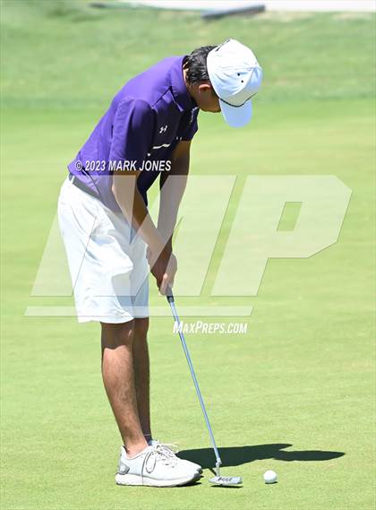 Thumbnail 2 in AIA Division III State Championship  photogallery.