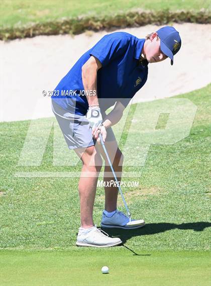 Thumbnail 3 in AIA Division III State Championship  photogallery.