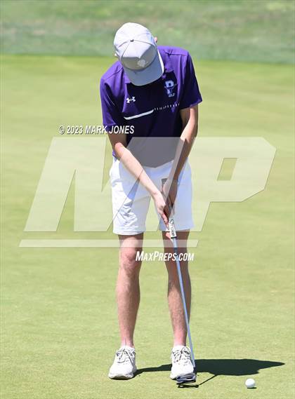 Thumbnail 3 in AIA Division III State Championship  photogallery.