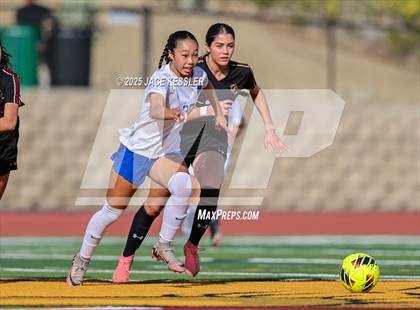 Thumbnail 2 in Santa Margarita vs. Oaks Christian (CIF-SS Open Div Semi Final) photogallery.