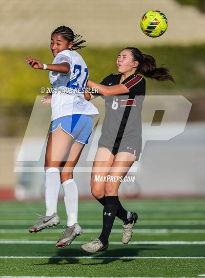 Thumbnail 3 in Santa Margarita vs. Oaks Christian (CIF-SS Open Div Semi Final) photogallery.