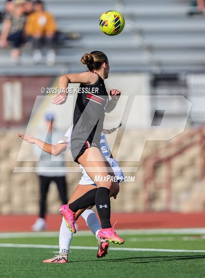 Thumbnail 3 in Santa Margarita vs. Oaks Christian (CIF-SS Open Div Semi Final) photogallery.