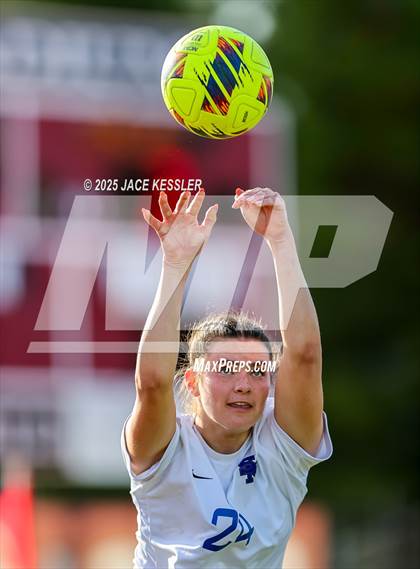 Thumbnail 3 in Santa Margarita vs. Oaks Christian (CIF-SS Open Div Semi Final) photogallery.
