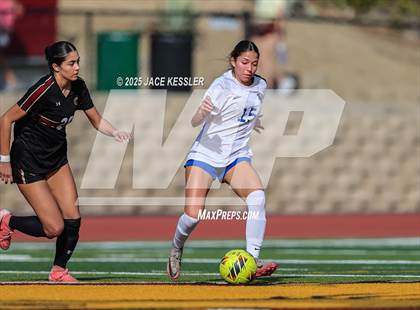 Thumbnail 3 in Santa Margarita vs. Oaks Christian (CIF-SS Open Div Semi Final) photogallery.