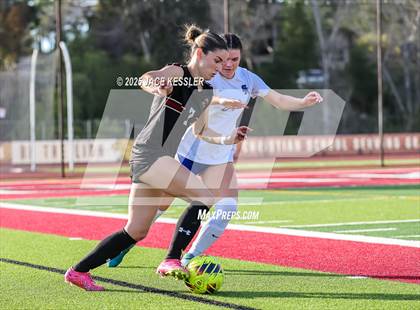 Thumbnail 3 in Santa Margarita vs. Oaks Christian (CIF-SS Open Div Semi Final) photogallery.