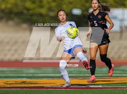 Thumbnail 2 in Santa Margarita vs. Oaks Christian (CIF-SS Open Div Semi Final) photogallery.