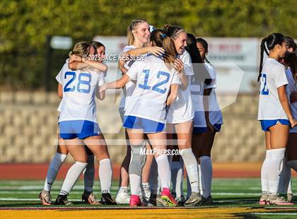 Thumbnail 3 in Santa Margarita vs. Oaks Christian (CIF-SS Open Div Semi Final) photogallery.