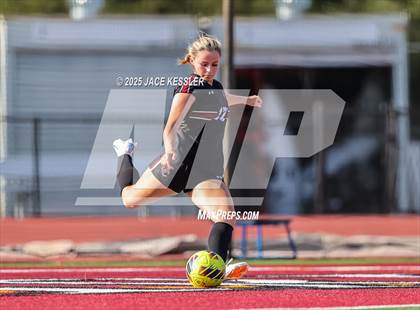 Thumbnail 3 in Santa Margarita vs. Oaks Christian (CIF-SS Open Div Semi Final) photogallery.