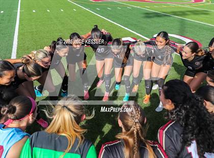 Thumbnail 2 in Santa Margarita vs. Oaks Christian (CIF-SS Open Div Semi Final) photogallery.