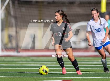 Thumbnail 2 in Santa Margarita vs. Oaks Christian (CIF-SS Open Div Semi Final) photogallery.