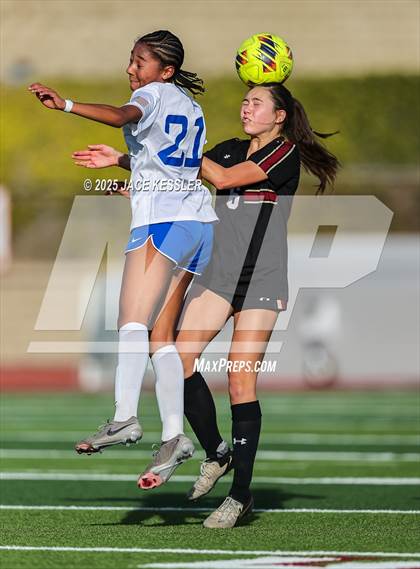 Thumbnail 2 in Santa Margarita vs. Oaks Christian (CIF-SS Open Div Semi Final) photogallery.