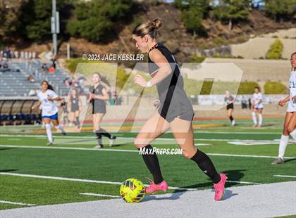 Thumbnail 3 in Santa Margarita vs. Oaks Christian (CIF-SS Open Div Semi Final) photogallery.