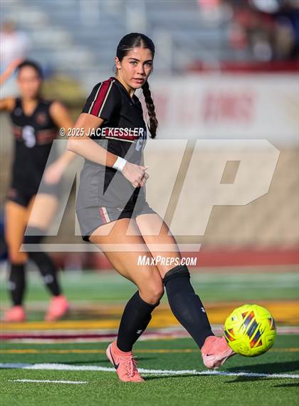 Thumbnail 2 in Santa Margarita vs. Oaks Christian (CIF-SS Open Div Semi Final) photogallery.
