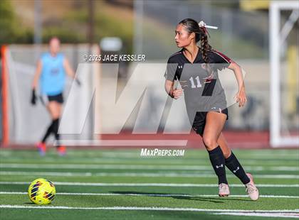 Thumbnail 3 in Santa Margarita vs. Oaks Christian (CIF-SS Open Div Semi Final) photogallery.