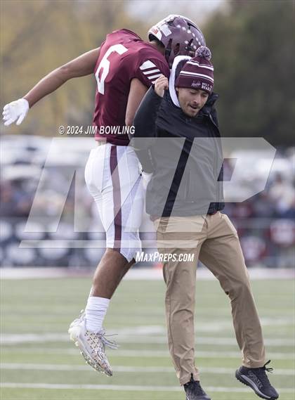 Thumbnail 3 in Tolono Unity vs St. Joseph-Ogden (IHSA 3A Round 2) photogallery.