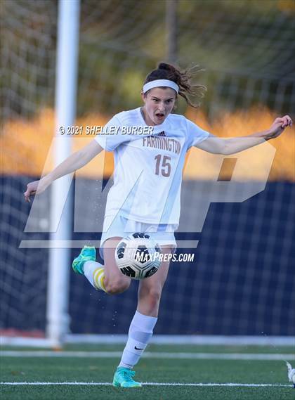 Thumbnail 1 in Farmington vs. Staples (CIAC Class LL Quarterfinal round) photogallery.