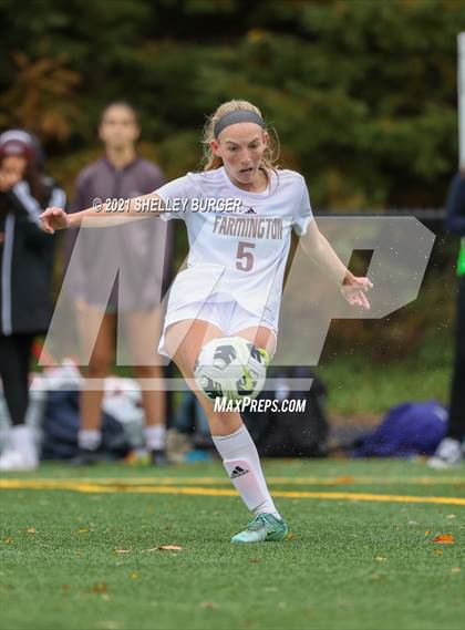 Thumbnail 3 in Farmington vs. Staples (CIAC Class LL Quarterfinal round) photogallery.