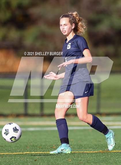 Thumbnail 1 in Farmington vs. Staples (CIAC Class LL Quarterfinal round) photogallery.