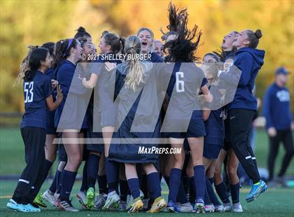 Thumbnail 2 in Farmington vs. Staples (CIAC Class LL Quarterfinal round) photogallery.