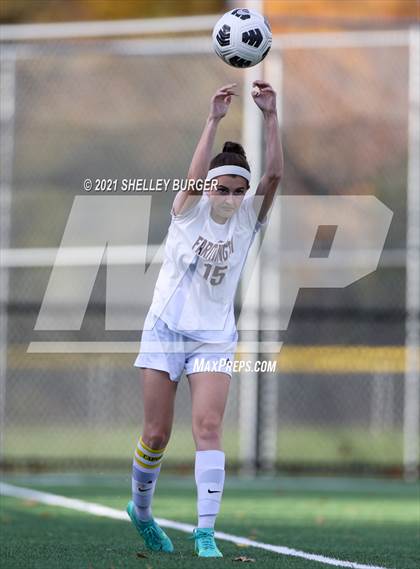 Thumbnail 3 in Farmington vs. Staples (CIAC Class LL Quarterfinal round) photogallery.