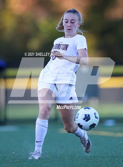 Thumbnail 1 in Farmington vs. Staples (CIAC Class LL Quarterfinal round) photogallery.