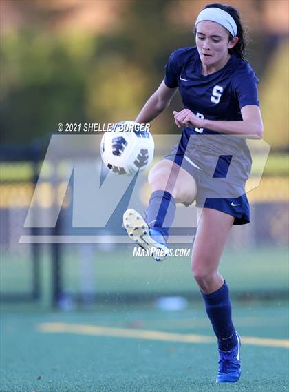 Thumbnail 1 in Farmington vs. Staples (CIAC Class LL Quarterfinal round) photogallery.
