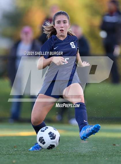 Thumbnail 3 in Farmington vs. Staples (CIAC Class LL Quarterfinal round) photogallery.