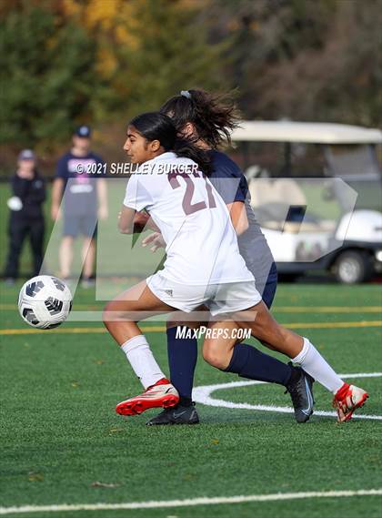 Thumbnail 3 in Farmington vs. Staples (CIAC Class LL Quarterfinal round) photogallery.