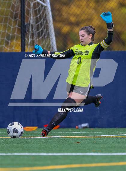 Thumbnail 2 in Farmington vs. Staples (CIAC Class LL Quarterfinal round) photogallery.