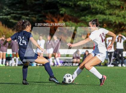 Thumbnail 1 in Farmington vs. Staples (CIAC Class LL Quarterfinal round) photogallery.